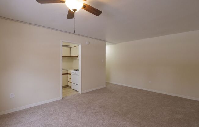 1 bed, 1 bath, 610 sqft, $940, Unit D01