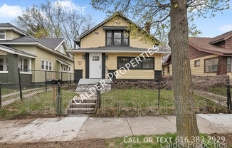 1948 COLLINS AVE SE