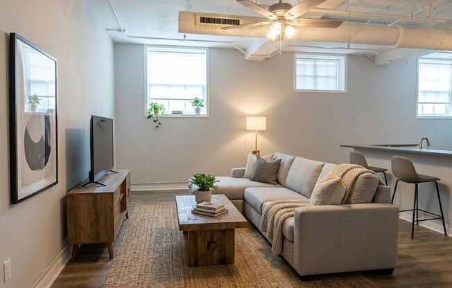 2 beds, 2 baths, 755 sqft, $1,195, Unit 01B