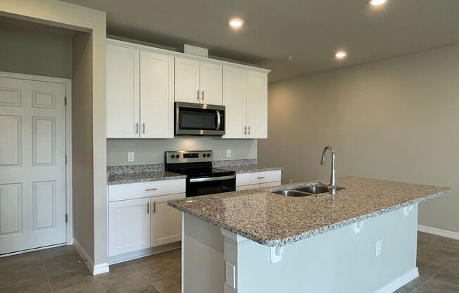 3 Bedroom, 2.5 Bath Town Home in Greens at Forest Lake!