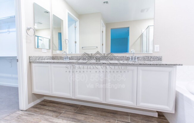 3 beds, 2.5 baths, 2,107 sqft, $2,395, Unit 4