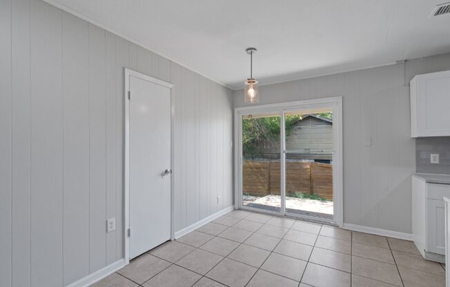1407 Avebury Cir #A, Austin, Texas 78753