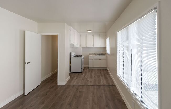425 W Garfield Ave