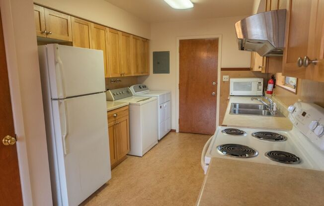 1 bed, 1 bath, $2,100