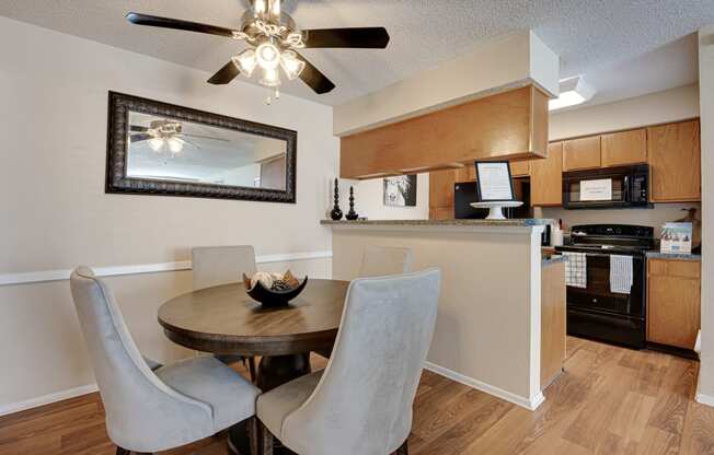 Dining And Kitchen at Bardin Oaks, Arlington, 76018