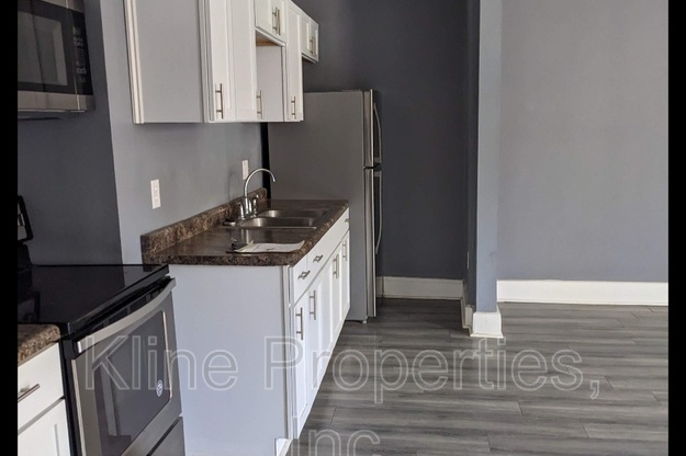 1703 5 E MICHIGAN ST