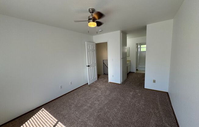 2 beds, 2.5 baths, $2,975, Unit 14