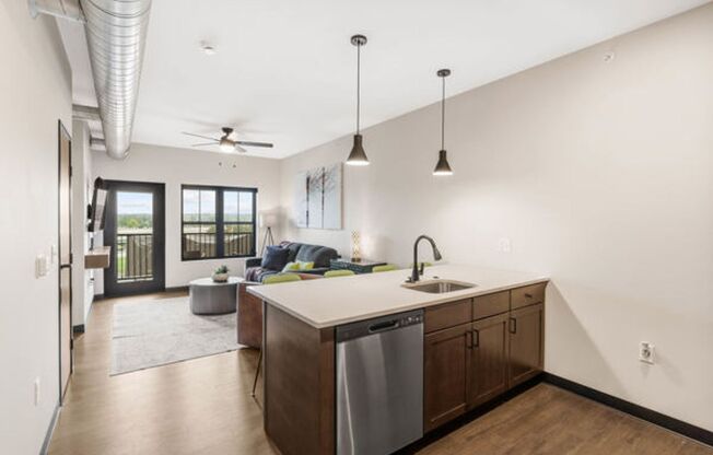 2 beds, 1 bath, 839 sqft, $1,460, Unit #304