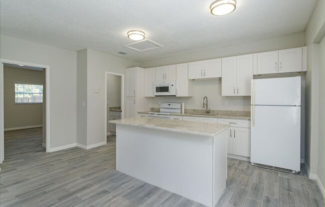 2 beds, 1 bath, $1,547, Unit Unit B