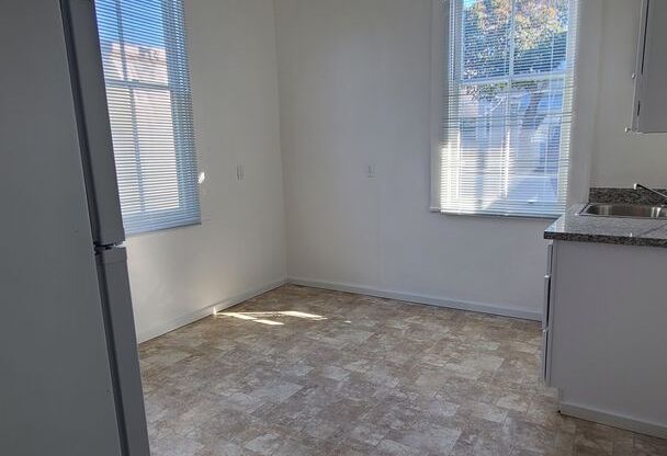 Studio, 1 bath, 550 sqft, $2,295, Unit 07