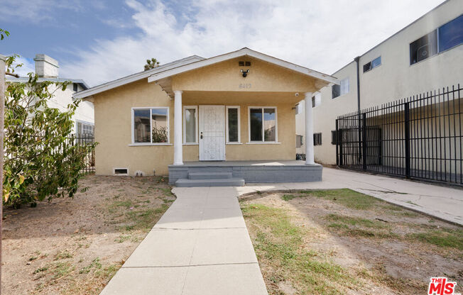 6412 10 AVE