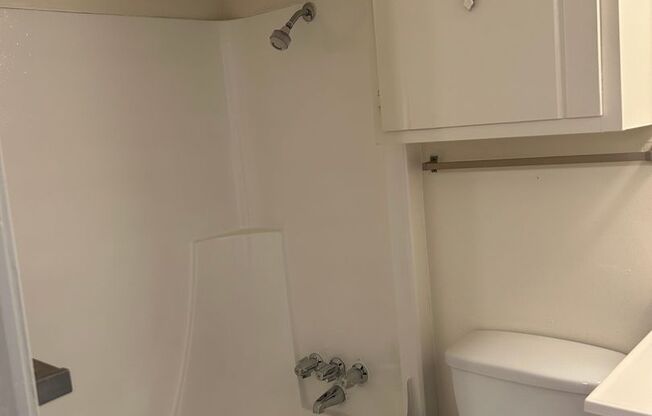 2 beds, 2 baths, 920 sqft, $1,814, Unit SUX-318