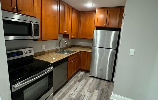 1 bed, 1 bath, 522 sqft, $1,200, Unit 906