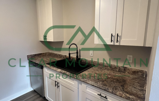 2 beds, 1 bath, 980 sqft, $1,250, Unit 34