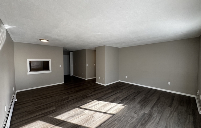 2 beds, 1 bath, 850 sqft, $2,600, Unit 49