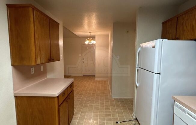 3 beds, 2 baths, $1,095, Unit 2204 Wright Way Unit A