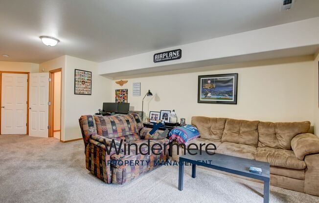 2 beds, 2.5 baths, $2,300