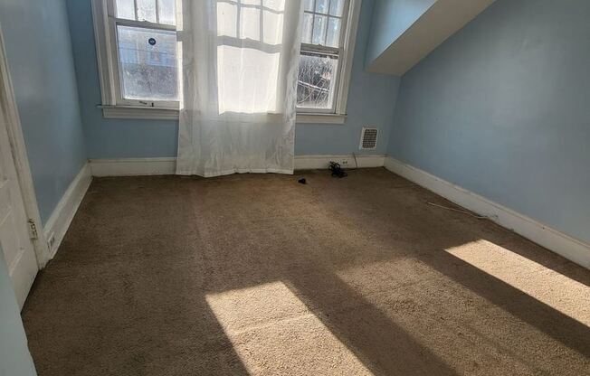 294 S. Logan Ave