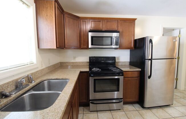 2 beds, 2 baths, $695