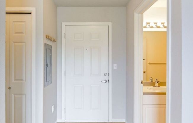 Top Floor Studio, Close To Greenlake