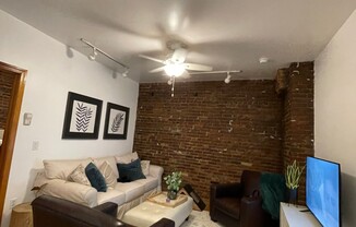 1 bed, 1 bath, $2,700, Unit 1R