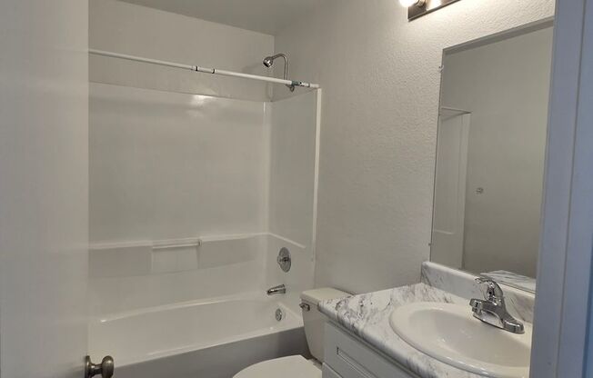 1 bed, 1 bath, 640 sqft, $2,095, Unit 650 - 89