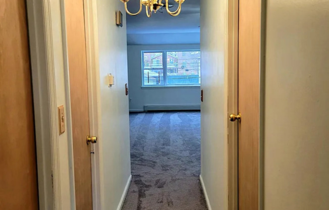 3 beds, 1.5 baths, $3,499, Unit B