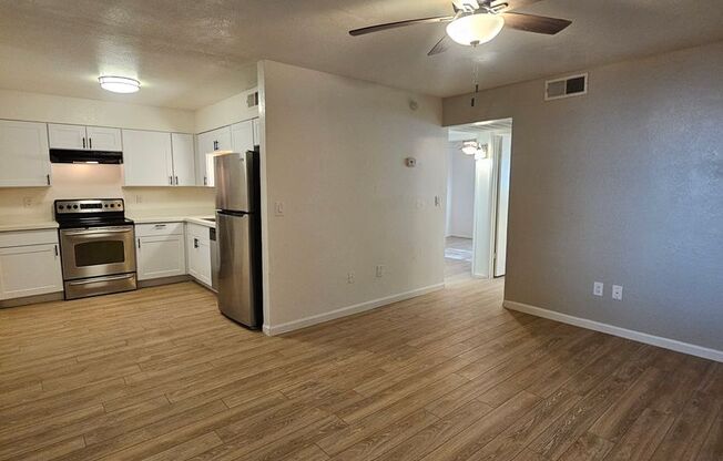 2 beds, 1 bath, 880 sqft, $1,350, Unit 113