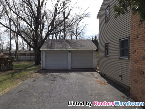 517 W 74th St