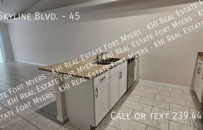 2833 SKYLINE BLVD