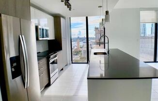 550 NW 1st Ave
