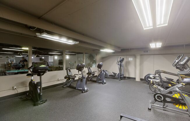 2 beds, 2 baths, $3,795, Unit # 432