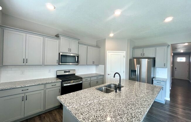 5 Bedroom Available - The Ridge at Harmony Road