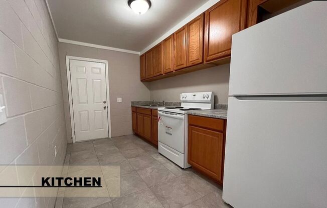 2 beds, 1 bath, $900, Unit Apt. D