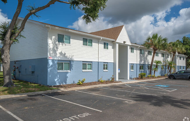 Exterior at Captiva Club Apartments at 4401 Club Captiva Drive in Tampa, Florida 33615