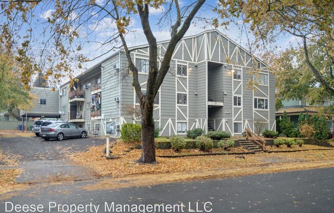 1711 W 10th Ave