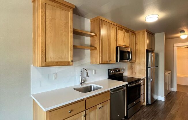 1 bed, 1 bath, $1,595, Unit 16