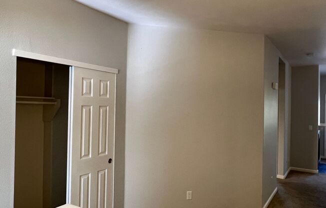 2 beds, 2 baths, $2,275, Unit # 5523