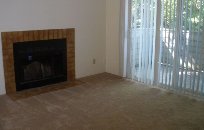 2 beds, 1 bath, $2,295