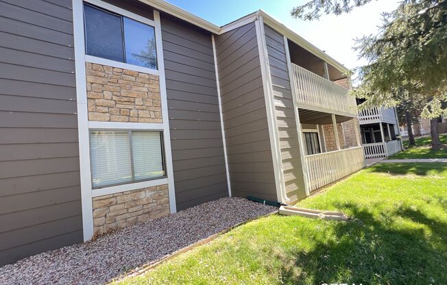 3 beds, 2 baths, $2,095