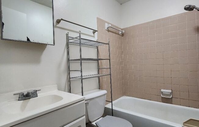 1 bed, 1 bath, $1,050