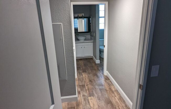 1 bed, 1 bath, 790 sqft, $1,550, Unit 06