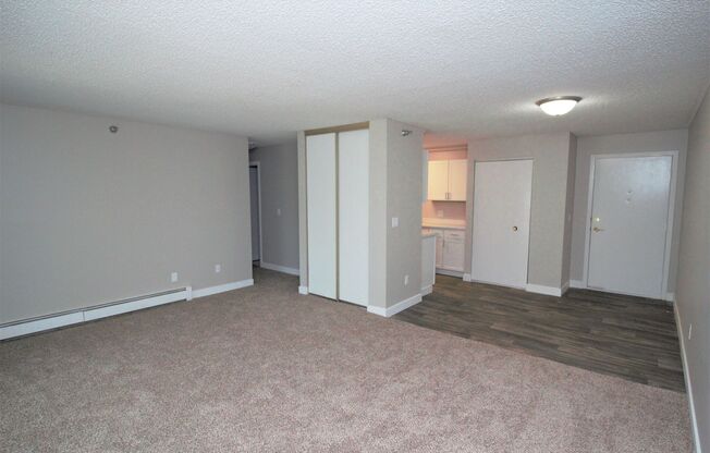 2 beds, 1 bath, 840 sqft, $1,450, Unit 302