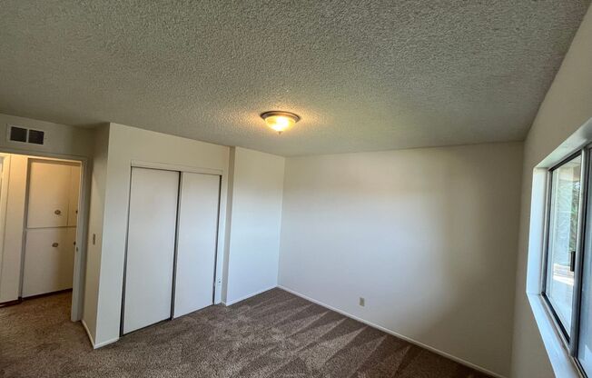 3 beds, 2 baths, $2,800