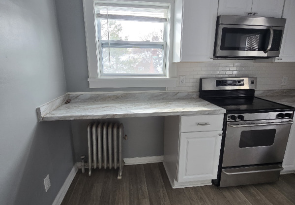 327 RUSTIC AVE
