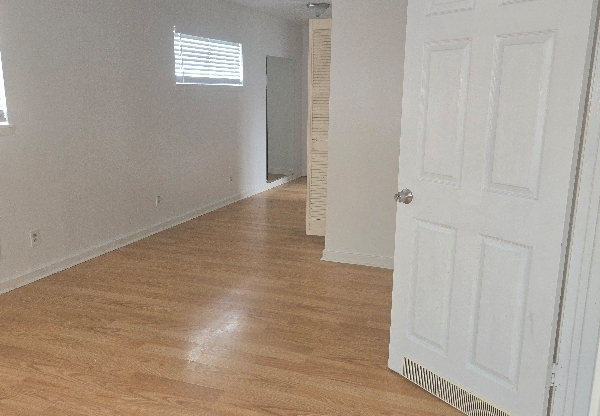 21401 W HAMMOND DR