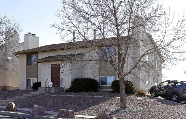 Welcome to 1785 Zebulon Dr – Comfortable Living with Mountain Views