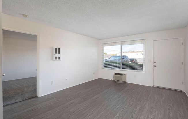 1 bed, 1 bath, 675 sqft, $1,950, Unit 11