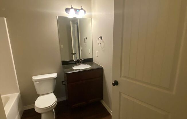 3 bed 3 bath house house Central Springfield