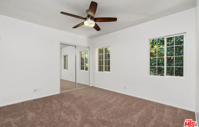 5630 RADFORD AVE